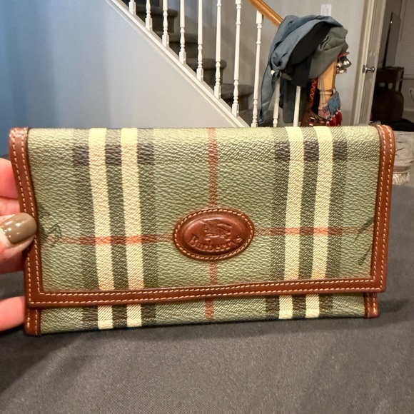 AUTH BURBERRYS VINTAGE RARE SAGE GREEN CHECK PVC & COGNAC LEATHER LONG WALLET - Picture 6 of 16